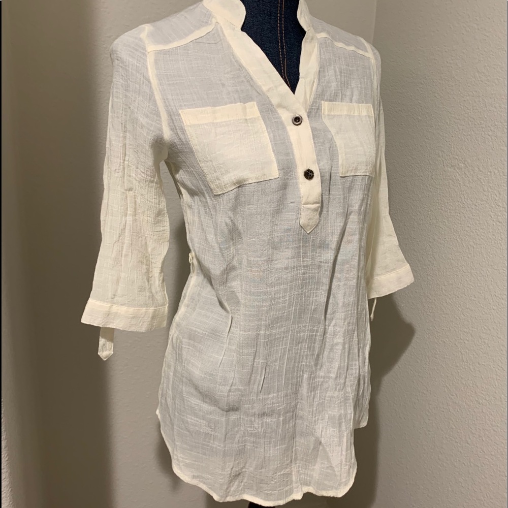 Ali&Kris 3/4 sleeves blouse.